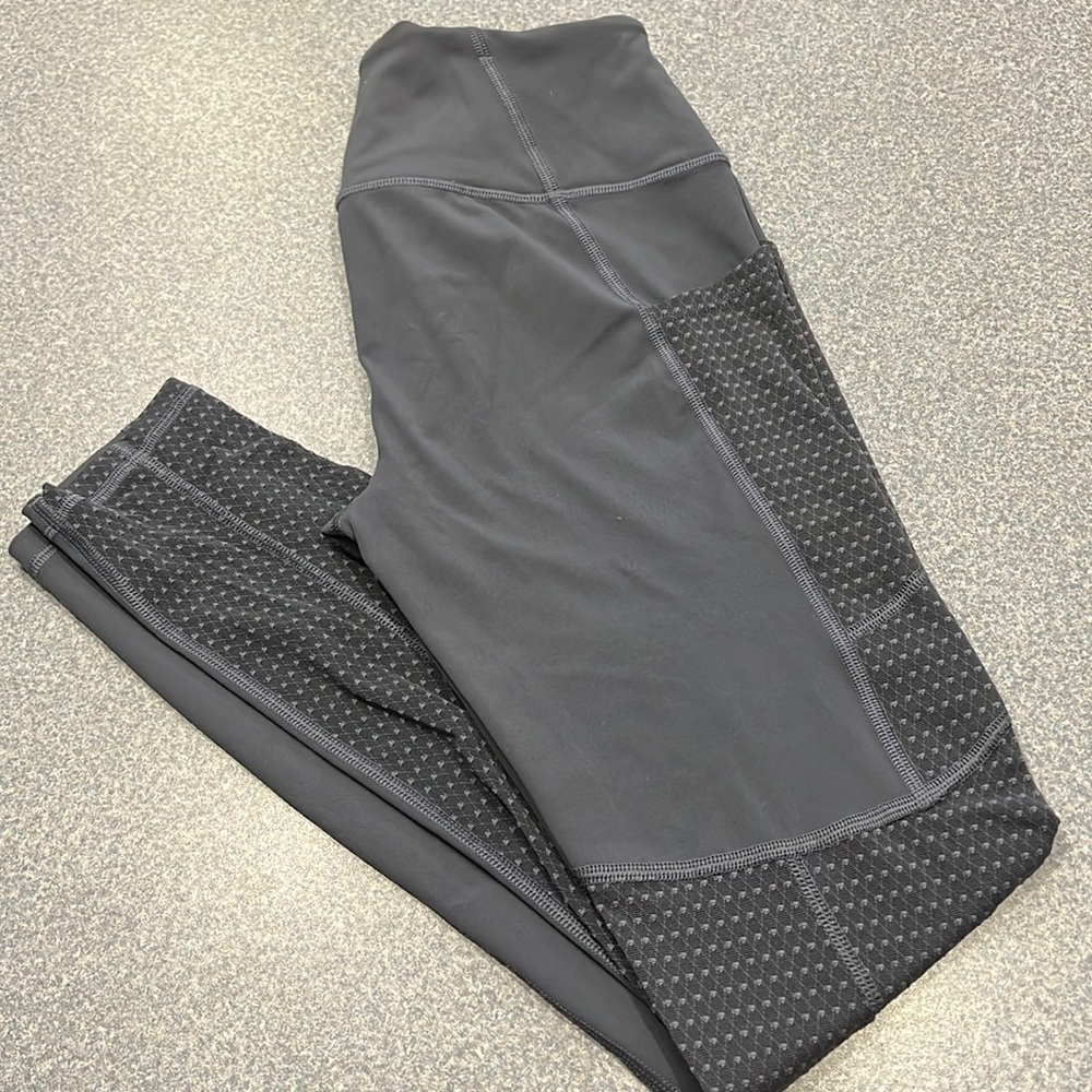 Victoria’s Secret Victoria Sport “Knockout” leggings SMALL mesh gray blue